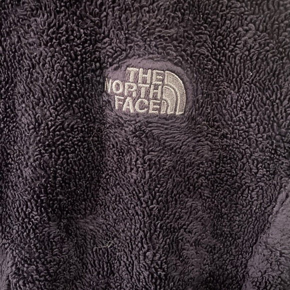 The North Face Osito Fuzzy Fleece Woman’s Medium Purple Jacket - Picture 4 of 11